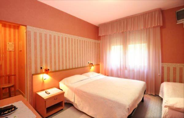 Hotel Manuela Чинквале Номер фото
