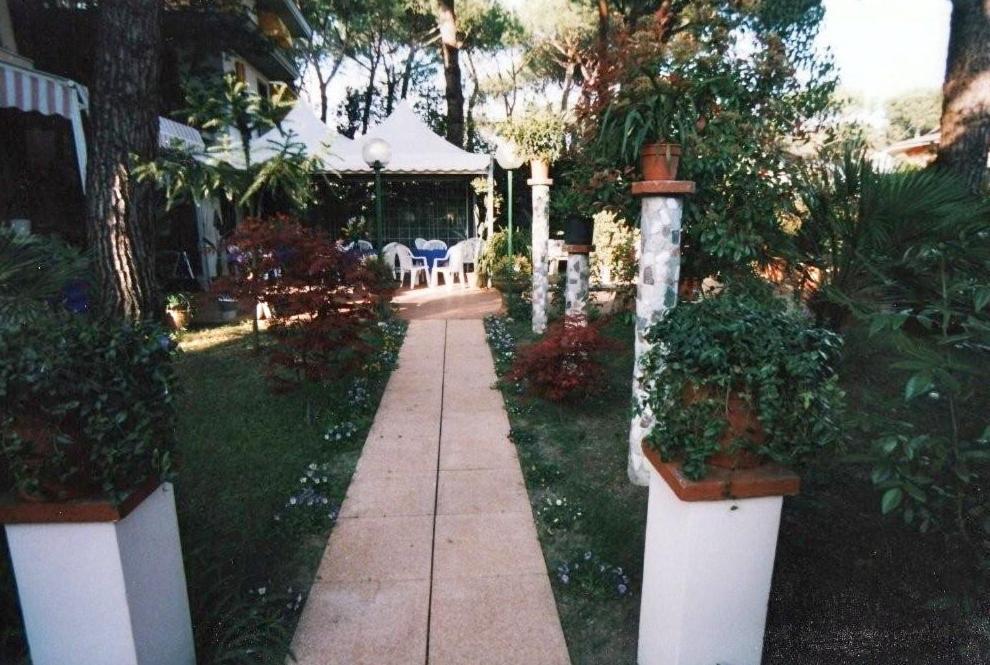 Hotel Manuela Чинквале Екстер'єр фото